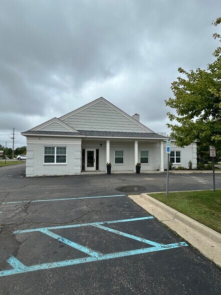 Primary Photo Of 2240 N Opdyke Rd, Auburn Hills Office For Sale