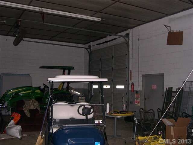 More Photos Of 704 N Central Ave, Locust Warehouse For Lease