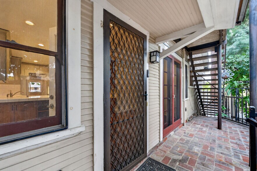 More Photos Of 119 S Adams St, Glendale Multifamily For Sale