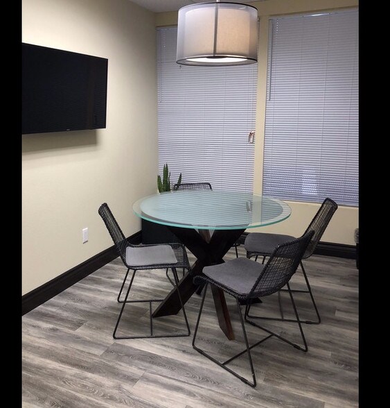More Photos Of 1415 E 17th St, Santa Ana Office For Lease