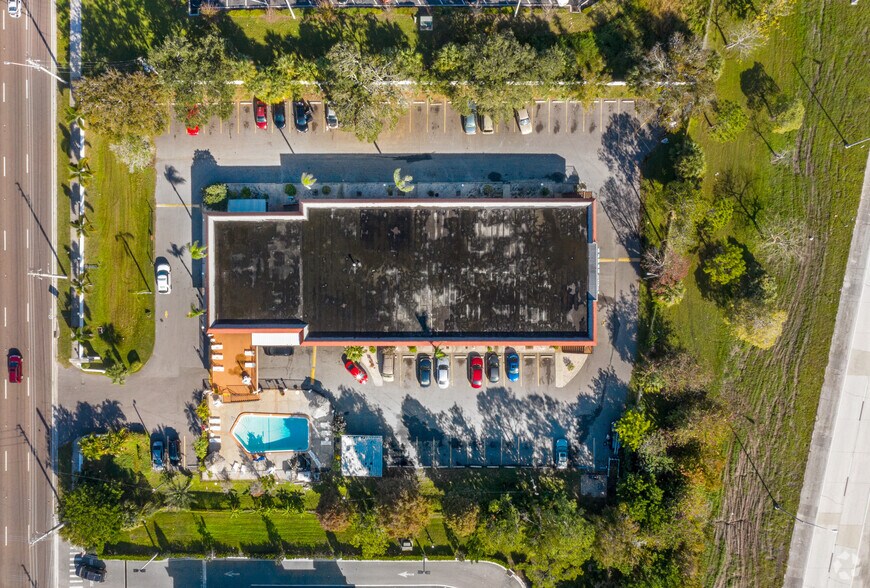 More Photos Of 4400 34th St S, Saint Petersburg Hotel For Sale