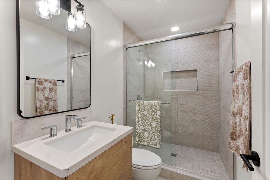 More Photos Of 4921 Gary St, San Diego Multifamily For Sale