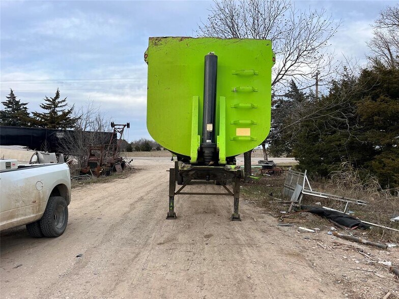 More Photos Of 34330 Highway 29, Pauls Valley Auto Salvage Facility For Sale