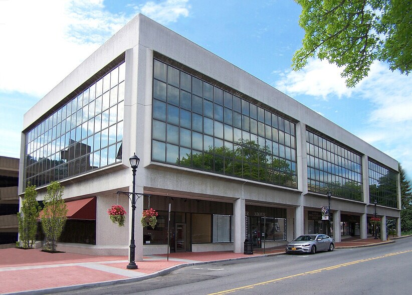 More Photos Of 1 School St, Glen Cove Office For Lease