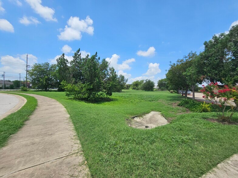 More Photos Of 100 Rex Kerwin Ct, Pflugerville Land For Sale