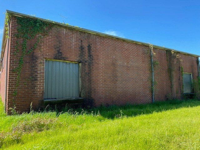 More Photos Of 201 Industrial Rd, Sylvania Light Distribution For Sale