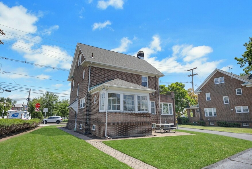 More Photos Of 225 Liberty St, Little Ferry Office For Sale