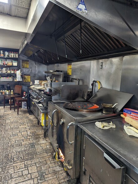 More Photos Of 726-728 Courtlandt Ave, Bronx Restaurant For Lease