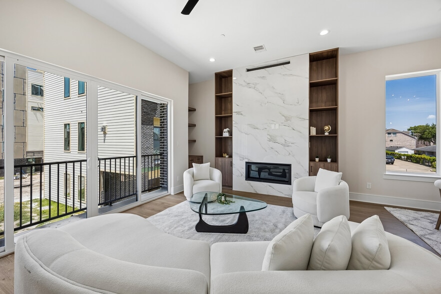 More Photos Of 5821 Winsome Ln, Houston Apartments For Sale