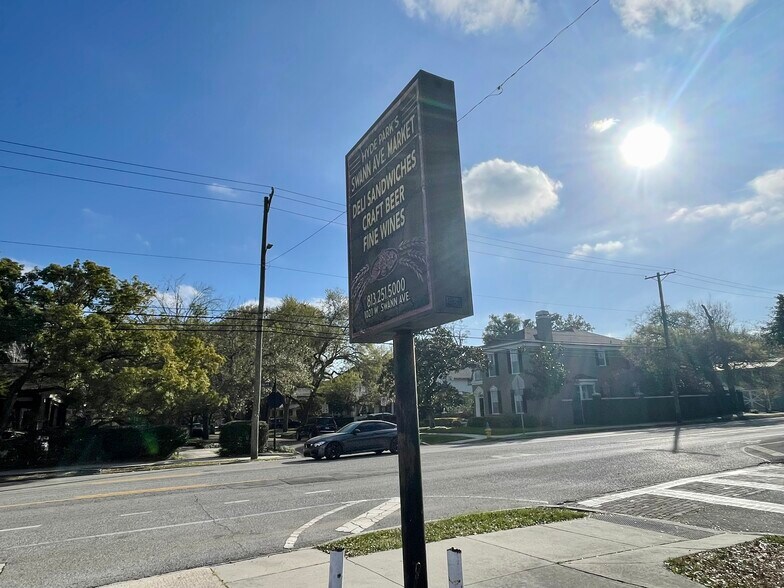More Photos Of 1021 W Swann Ave, Tampa Supermarket For Lease