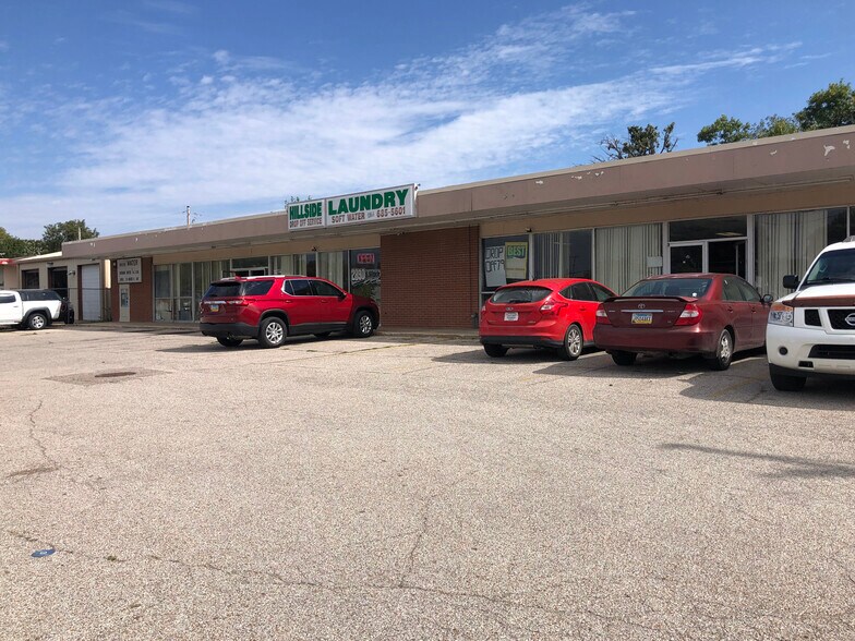 Primary Photo Of 2890 S Hillside St, Wichita Freestanding For Sale