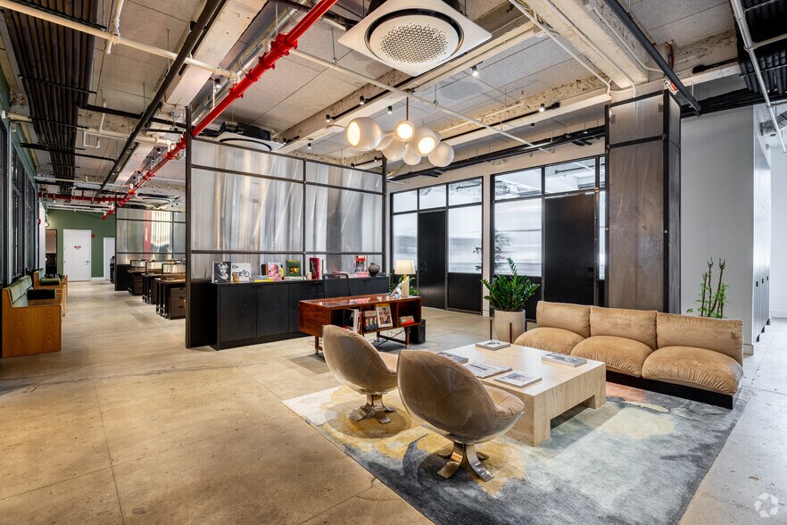 More Photos Of 110 E 25th St, New York Coworking Space