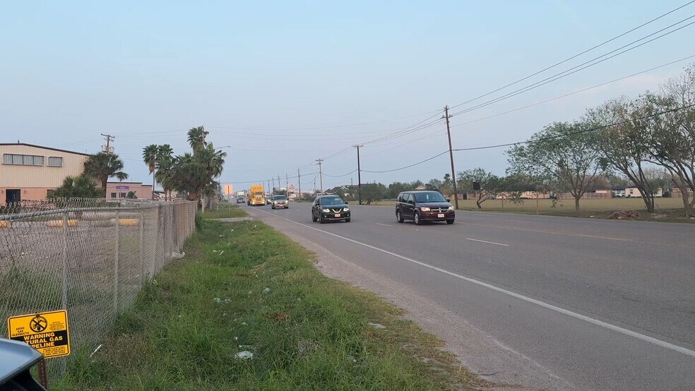 More Photos Of 5467 Padre Island Hwy, Brownsville Land For Lease