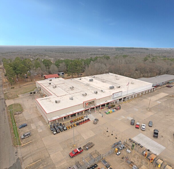 More Photos Of 901 E Washington St, Idabel General Retail For Sale