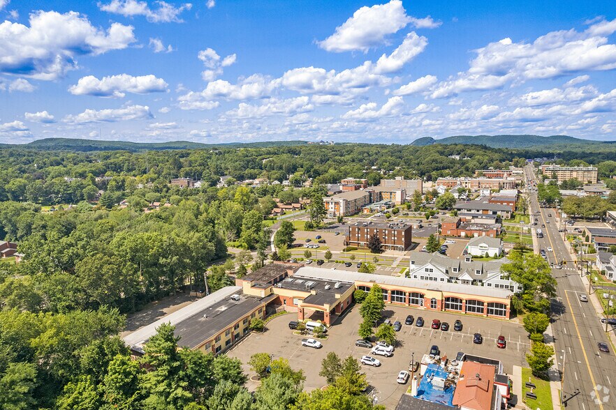 More Photos Of 2260 Whitney Ave, Hamden Hotel For Sale