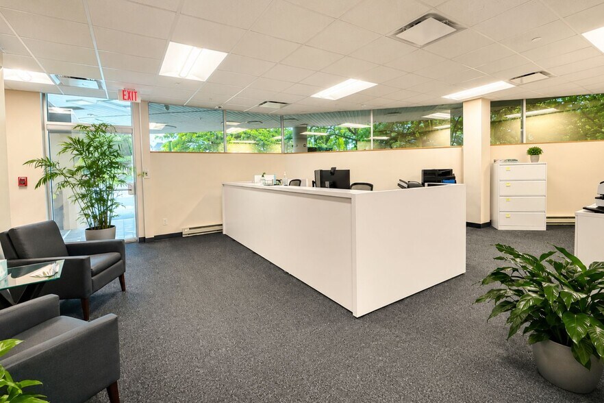 More Photos Of 1 Post Rd, Fairfield Office For Lease
