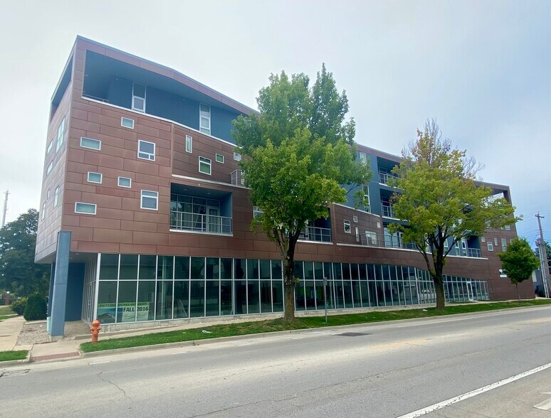 Primary Photo Of 505 S 1st St, Champaign Apartments For Lease