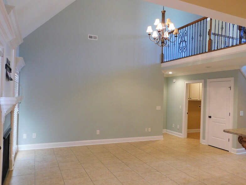 More Photos Of 1600 3rd Loop Rd, Florence Multifamily For Sale