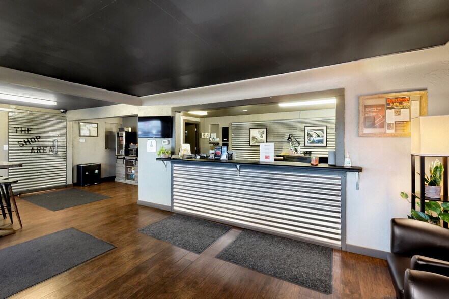 More Photos Of 3001 E Platte Ave, Colorado Springs Service For Sale