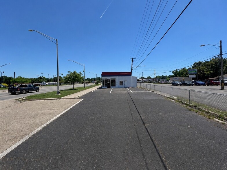 More Photos Of 5301 Midlothian Tpke, Richmond Restaurant For Lease