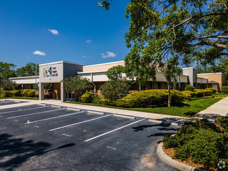 More Photos Of 9550 16th St N, Saint Petersburg Office For Lease