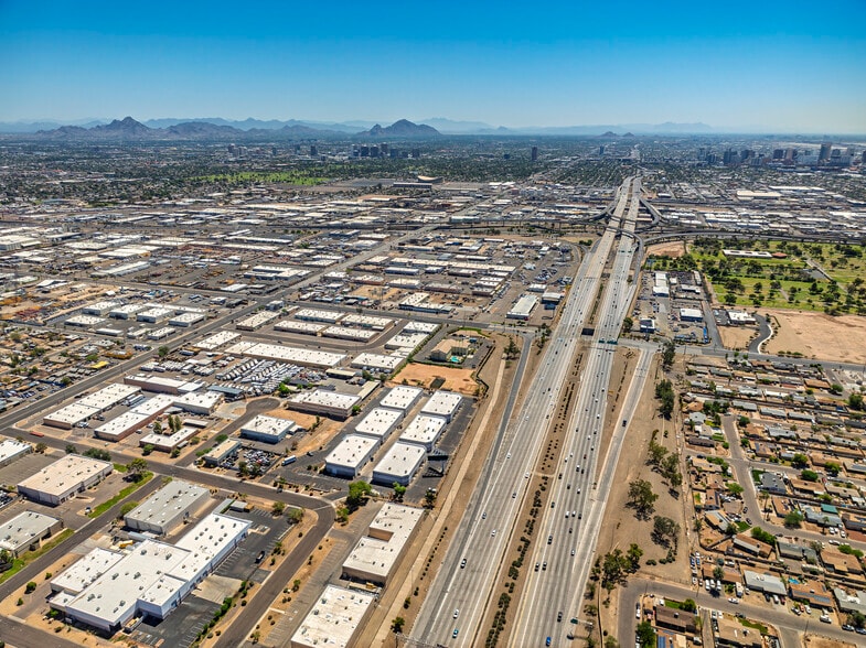 More Photos Of 1329 N 29th Ave, Phoenix Warehouse For Lease