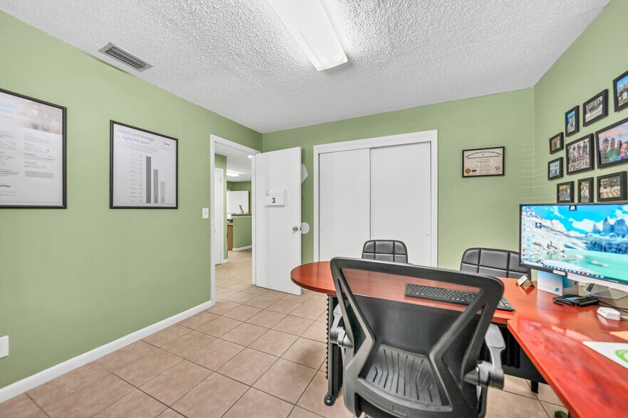 More Photos Of 303 E Gibson St, Arcadia Medical For Sale