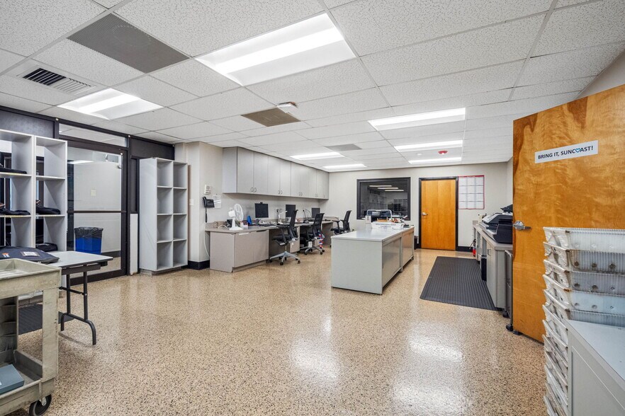 More Photos Of 6801 E Hillsborough Ave, Tampa Office Residential For Lease