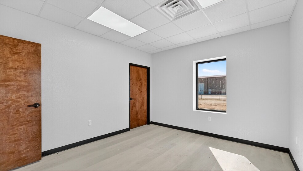 More Photos Of 16511 W Basin St, Odessa Industrial For Lease