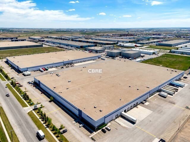 More Photos Of 5505 72nd Ave SE, Calgary Distribution For Lease