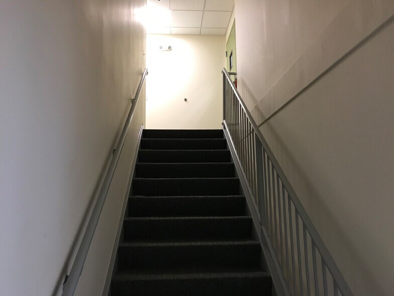 More Photos Of 405 Shawmut Ave, La Grange Self Storage For Lease