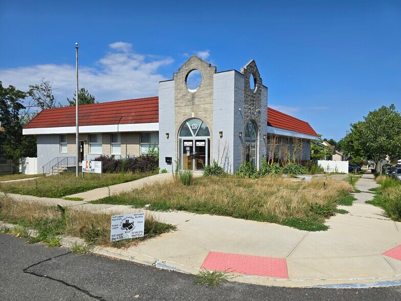 More Photos Of 80 Woodrow Rd, Staten Island Daycare Center For Lease