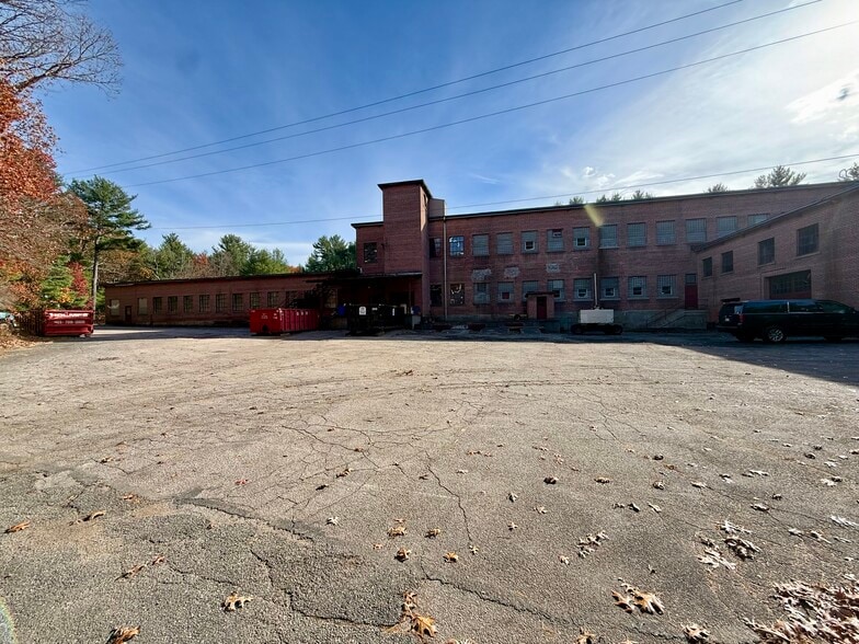 More Photos Of 97 Mendon St, Bellingham Industrial For Lease