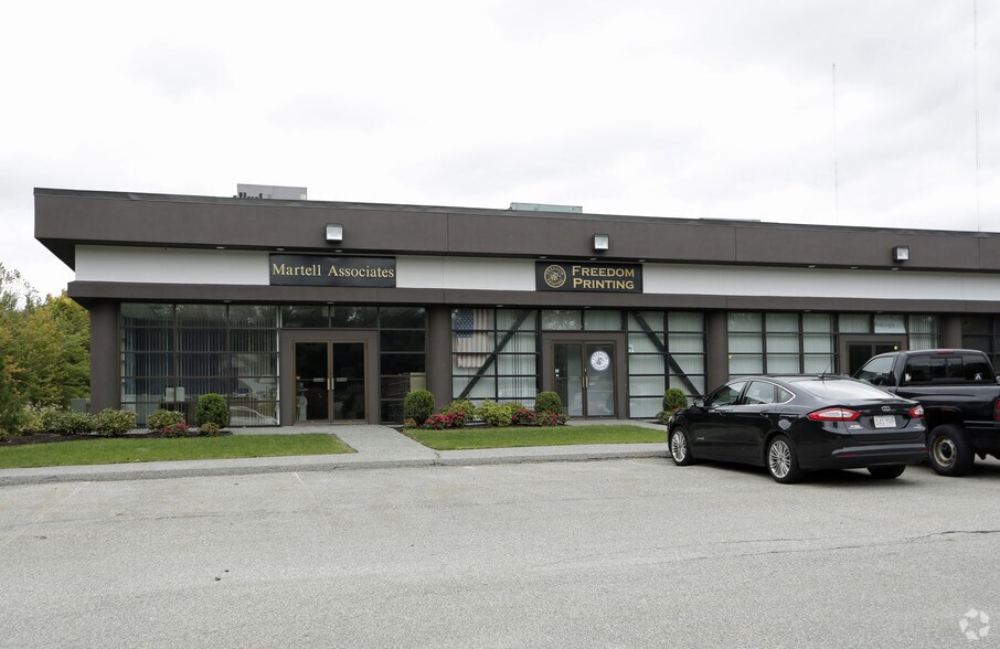 More Photos Of 200 Butterfield Dr, Ashland Warehouse For Lease