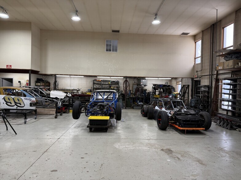 More Photos Of 91 Willenbrock Rd, Oxford Light Manufacturing For Lease