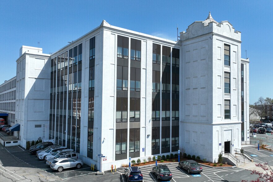 More Photos Of 27 Congress St, Salem Unknown For Lease