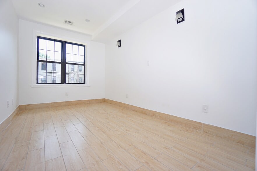 More Photos Of 626 Greene Ave, Brooklyn Multifamily For Sale