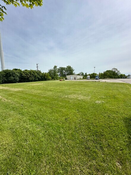 More Photos Of 5836 Hubbard, Garden City Warehouse For Sale