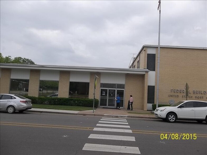 Primary Photo Of 320 Church St, Sulphur Springs Post Office For Lease