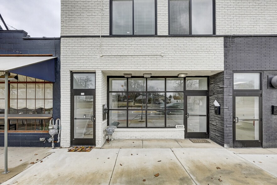 More Photos Of 23831-23833 John R Rd, Hazel Park Storefront Retail Residential For Lease