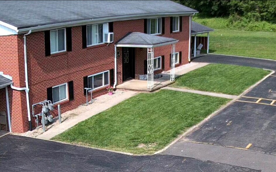 More Photos Of 305 Main St, Bellville Apartments For Sale