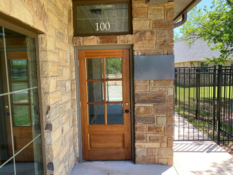 More Photos Of 5706 NW 130th St, Oklahoma City Office For Lease
