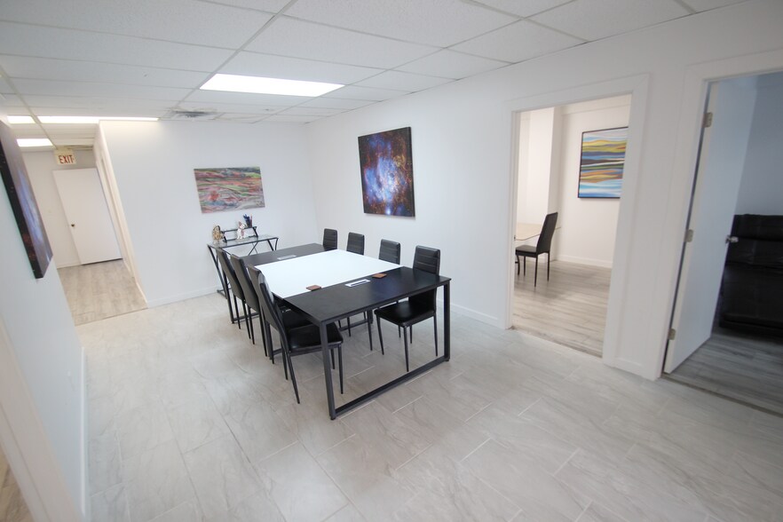 More Photos Of 1781-1811 Pearl Rd, Brunswick General Retail For Lease