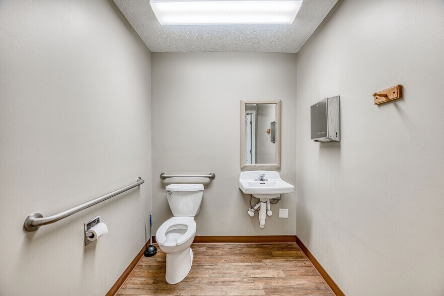 More Photos Of 1202-1214 N Monroe Dr, Xenia Medical For Sale