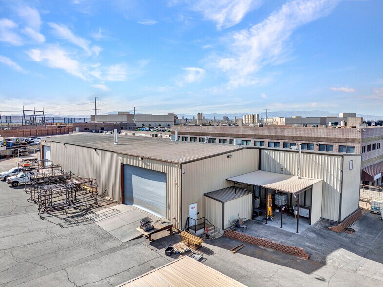 More Photos Of 1425 Athol Ave, Henderson Manufacturing For Sale