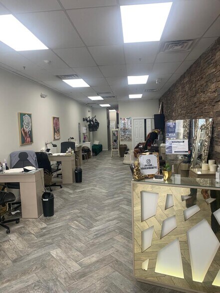 More Photos Of 127 Halsey St, Newark Apartments For Lease