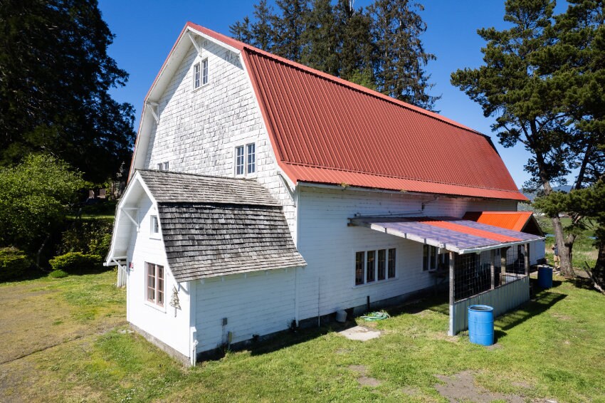 More Photos Of 25 Fraser Rd W, Tillamook Lodge Meeting Hall For Sale