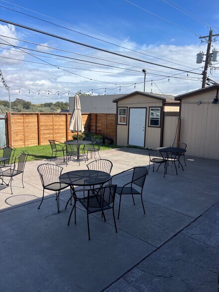 More Photos Of 217 N Elder St, Moses Lake Restaurant For Sale