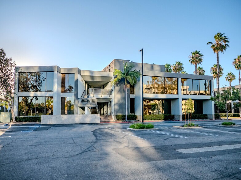 More Photos Of 2062 Business Center Dr, Irvine Unknown For Lease