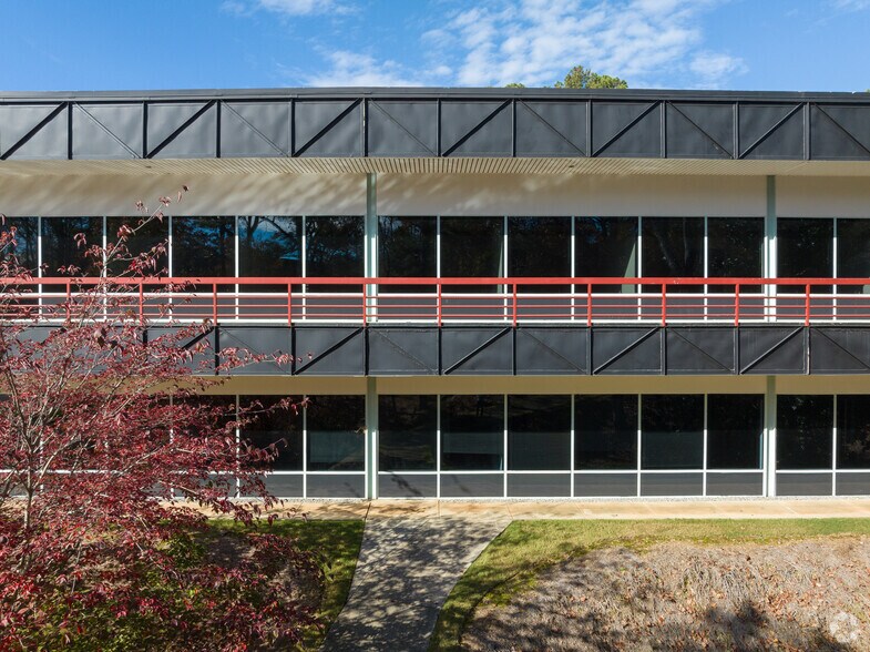 More Photos Of 303 Research Dr, Peachtree Corners Research And Development For Lease
